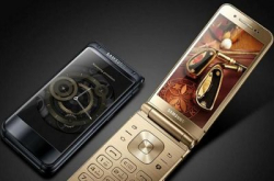 Samsung尊贵折机W2018登场！先玩S9的f/1.5手动调光圈相机