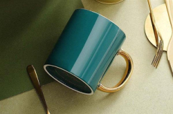 小米有品上架69元复古水杯：金把手亮眼