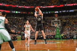 3分命中率跌MattBonner赖iPhone太大