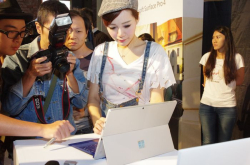 微软坦承SurfacePro4银幕闪烁是硬件瑕疵，将无偿更换良品