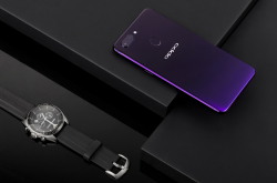 OPPOR15星空紫图赏 亮点在于天际中浪漫的外衣