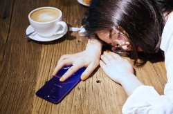 小姐姐更甜美 学会OPPOR15这些拍照技巧 秒变人像大师