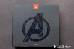 OnePlus6漫威英雄限量版开箱预览：芳纶纤维纹理镀膜 真的不一样