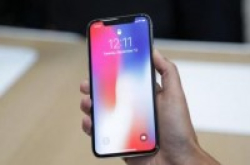 外媒称iPhoneX良品率低，或延迟至12月发货|钛快讯