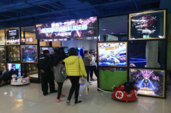 VR体验馆加盟店开在机场和购物中心地段挤满了体验者