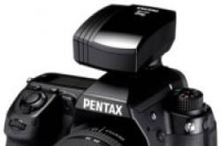 Pentax推出单反相机专用GPS定位系统O-GPS1