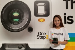 “即影即有”经典回归PolaroidOneStep2