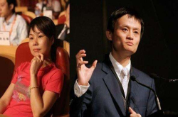 看完马云老婆、王健林老婆、再看看刘强东老婆 差距真的大？