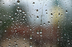 向天空放一炮就能下雨 人工降雨是如何做到的