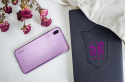 情人节流行土味情话？荣耀Play教你打动TA
