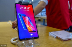小米8高性价比 利润不到200块 小米钱从哪里来 雷军道出了真相