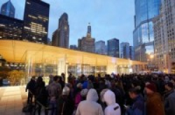iPhoneX在美20个城市售罄排队盛况创历史纪录