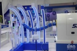 擎天柱、机械蛇、仿生蝙蝠 一大波奇葩机器人来袭