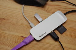 界面分配实用、最多可连接七装置，KingstonNucleumUSB3.1Type-C集线器动手玩