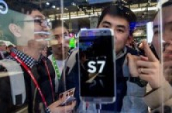 Samsung的体验店有咖啡画廊和剧场但就是不卖手机