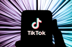 TikTok上线AI购物助手 推荐流可一键下单