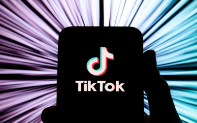 TikTok上线AI购物助手 推荐流可一键下单
