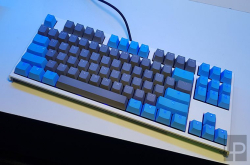 Computex2017：Ducky展出One2、711，以及跟交趾陶大师吕胜南合作的“鸡鸣见日升”特别版，阿米洛1.8kg锌合金VA68Cu同步亮相