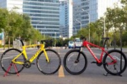 野兽骑行新品体验：生活方式与智能化交叉路口上的自行车