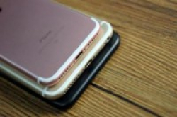 距离耳机插孔的取消还早着呢这几款旗舰都保留了