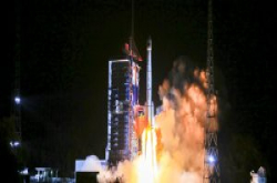 中国航天科技成功发射首颗低轨通讯卫星