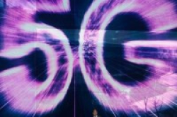 展望2018:5G进入快车道，手机市场面临下滑