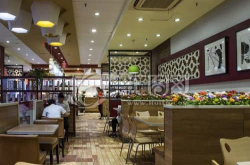 传统餐饮举步维艰 智慧店铺、无线充电等转型策略能带它破局嘛？