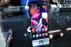 HUAWEIMate10系列现场试玩