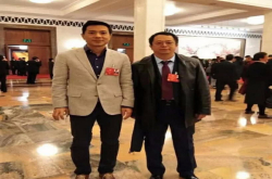周鸿祎晒与李彦宏合照 这是要和好如初吗？