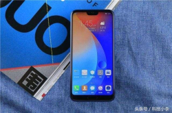 喜迎818 荣耀10一夜再跌新低价 小米8首当其冲