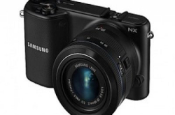 SamsungNX2000分享至上、轻触3.7吋大芒现身