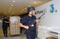 场面夸张︰iPhone3G首卖日