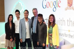 GoogleCEOEricSchmidt现身香港教香港人创业贴士