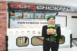 想吃韩国炸鸡不用出国了！全家推出全新店中店，满足炸鸡控的味蕾！
