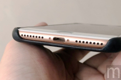 苹果曾考虑iPhoneX采全面无线化取消Lightning连接埠仅提供无线充电