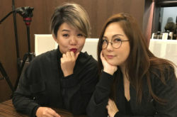 回答KKBOX问题即赢卫兰x邓小巧演唱会门券！