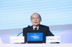 黄有光：特朗普应该悬崖勒马