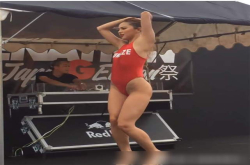 亚洲女子组合亮相日本音乐节现场网友是我喜欢的菜