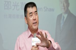 台湾微软新任总经理首度亮相，预告将推出通吃各装置的新OS