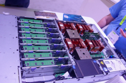 GTC2017：发挥NVLinkCPU与GPU对等运算的IBMPower8服务器动眼看