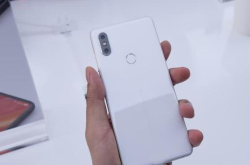威胁华为？雷军成立新部门：小米手机拍照要做世界第一