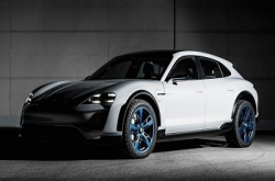 “跨界别”侯选人：Porsche Mission E Cross Turismo