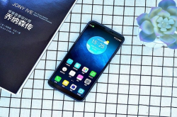网友买360手机：玩游戏时却发现型号是Vivo？真相引人深思