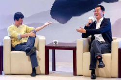 大佬们心酸事：马化腾扮女人 马云被当传销 成功来之不易