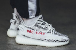三度落入凡间的神物：YEEZYBOOST350V2Zebra